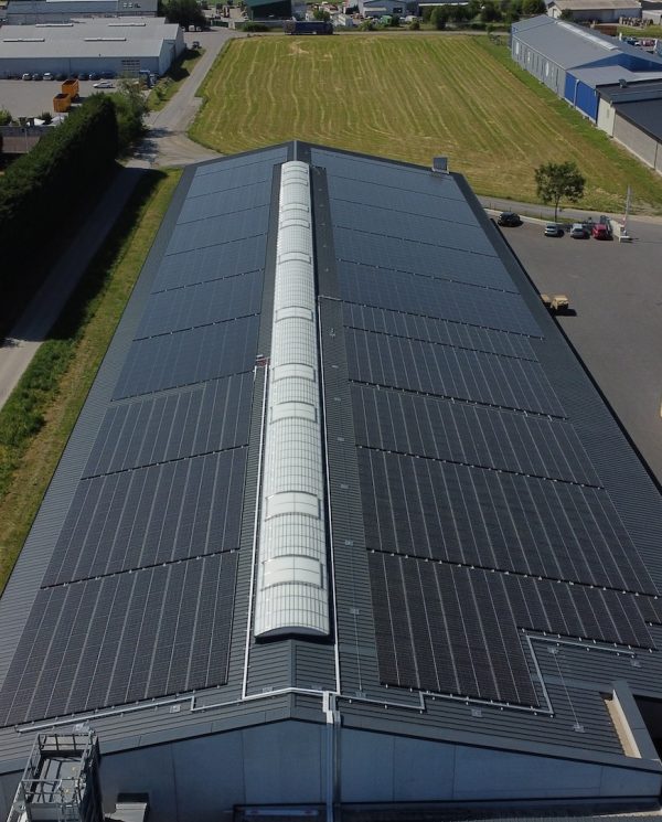 PV-Anlage auf Industriehalle